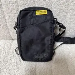 KEEN ショルダーバッグ ブラック