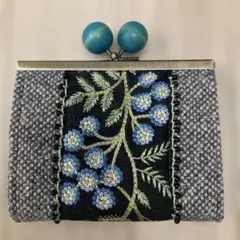 刺繍入りツイードがま口財布ミナペルホルン柄