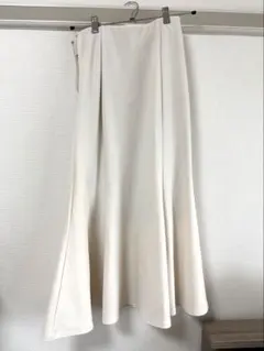 GU マーメイドスカート ホワイト