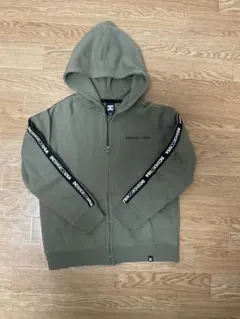 DC 子供用ジップアップパーカー（緑色　サイズ140）