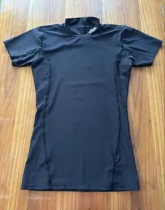 YONEXハイネック 半袖シャツ レディースxo