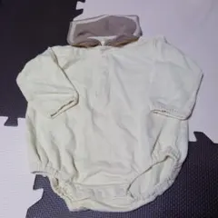 クリーム色ロンパース 長袖 ボタン付きセーラー