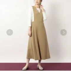 green label relaxing Vネック ジャンパースカート ベージュ