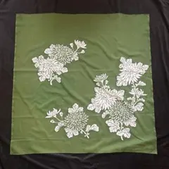 昭和レトロ　緑色 菊の花柄 風呂敷　ナイロン