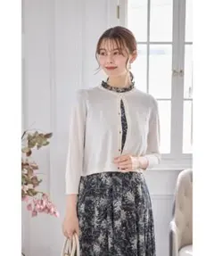 新品・tocco closet・フラワーパールビジュー装飾カーディガンのサムネイル