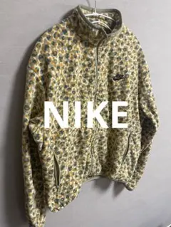 ベージュ フリースジャケット