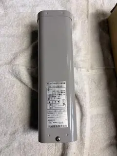 岩崎電気 水銀灯安定器 H4CC2A352（点灯試験で1度だけ使用） - メルカリ