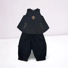 【新品】黒のトップスとパンツ、サロペットセット