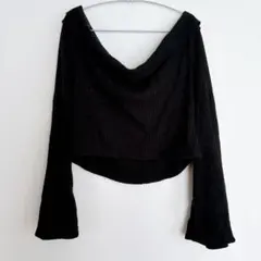 ★黒 オフショルダー リブ編み クロップドセーター フレア 長袖 大きめニット