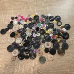 ボタンまとめ売り　ハンドメイド　手芸のサムネイル