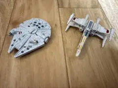 STARWARS Xウイング ファルコン　トミカ