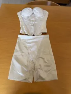 ハリネズミ様専用 THE TREAT DRESSING ビスチェ&ガードル - メルカリ