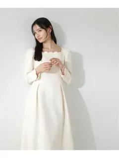 スカラップネックフレアワンピース