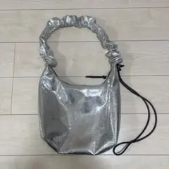 シルバー 合成皮革 ショルダーバッグ