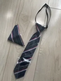 キッズ ネクタイ　ポケットチーフ