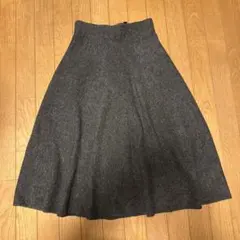 ユニクロ スフレヤーンフレアスカート Sサイズ グレー