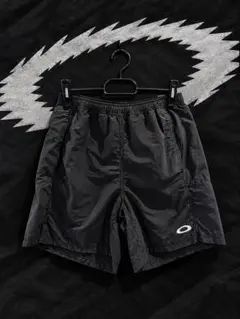 レアロゴ OAKLEY オークリー ハーフパンツ ブラック ギザギザロゴ Ｓ