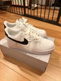 NIKE AIR FORCE 1 ホワイト ブラック