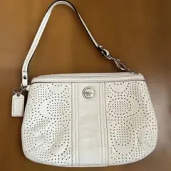 COACH ホワイトポーチ ストラップ付き