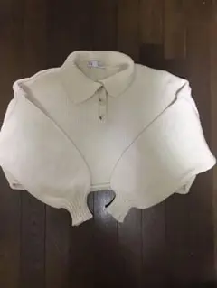 お値下げしました。ZARAのセーターです。