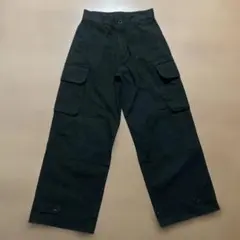 ブラック カーゴパンツ