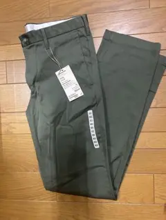 無印良品チノパンツ　ウエストサイズ82cmのサムネイル