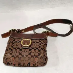 COACH　ショルダーバッグ　ブラウン　キャンバス　シグネチャー　斜め掛け