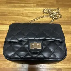 即日発送黒 キルティング ショルダーバッグ