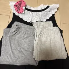 フリル付きブラックワンピースとレギンスセット