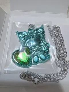 いちご新聞50周年記念㊗️ きらきら輝くペンダント クロミ