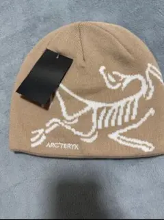 ARC'TERYX ベージュニット帽のサムネイル