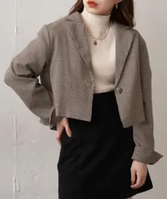 Chico クロップド丈チェックジャケット