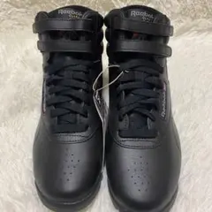 ✨新品タグ付✨Reebok クラシックブラック ハイカットスニーカー 26cm