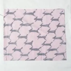 run run run・ピンク　約４２×３５センチ　ミナペルホネン　ハギレ