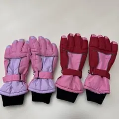 子供用スキーグローブ ピンクと赤