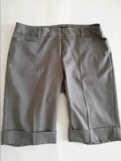 インタープラネット　キュロットパンツ　グレー　SIZE40のサムネイル