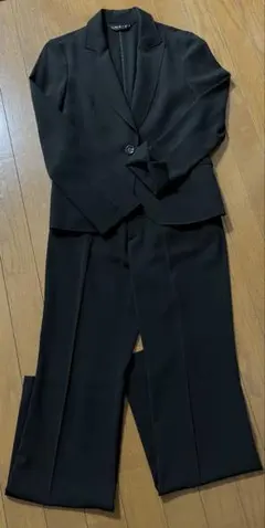 ★お値下★INDIVI ブラックパンツスーツ