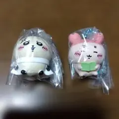 ちいかわマスコットつきビスケット(ラッコ、古本屋)