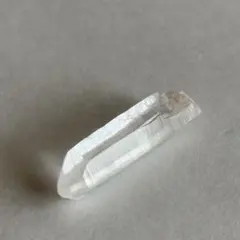 6.4g マニカラン水晶 原石 ポイント