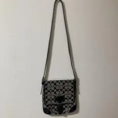 Coach コーチ　シグネチャーキャンバスショルダーバッグ