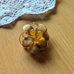花モチーフ 七宝焼 琥珀ブローチ