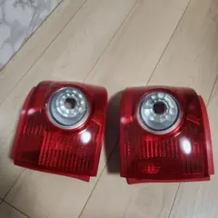 ダイハツタントL350S　左右テールライトのサムネイル