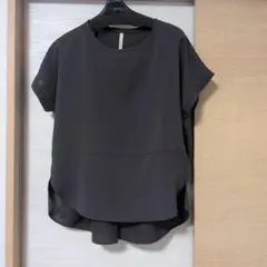 Dignite collier バックデザイン半袖プルオーバー チャコールグレー