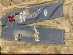 ワッペン付きデニム