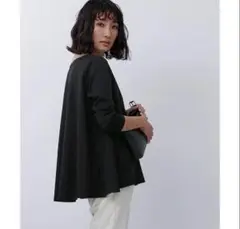 ur's ユアーズ ボートネックフレアTシャツ Sサイズ