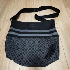 Item thumbnail for item 2d910bfd-16c8-4b4c-9868-c2071f7e453d