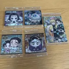 鬼滅の刃のチビキャラスタイルのステッカー.カード全5枚セット。