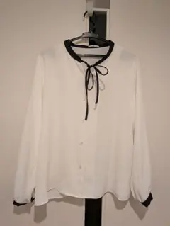 ハニーズ　リボンブラウス　長袖