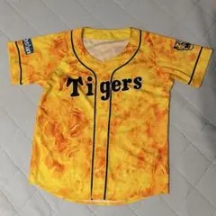 阪神タイガース ユニフォーム 応援グッズ