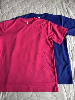 ピンクと青の半袖Tシャツ2枚セット
